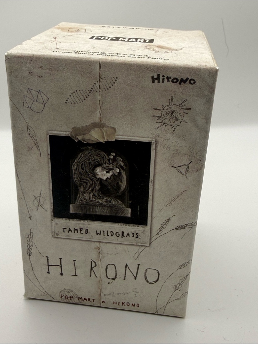 BLIND BOX Hirono Tamed Wildgrass Series Figures
